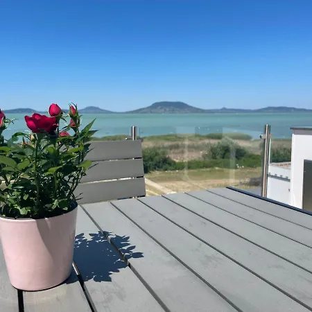Fenyves Delux Apartment Balatonfenyves